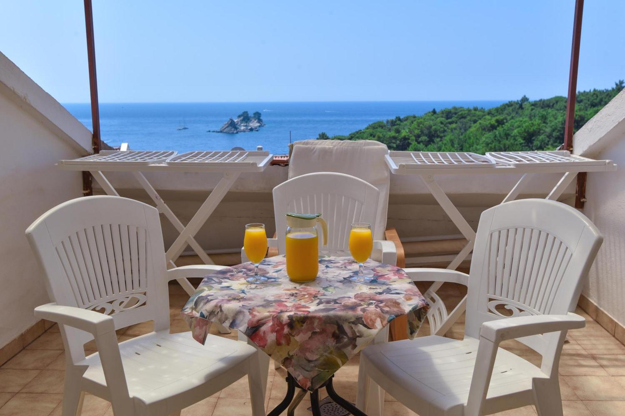 Vila Apartments Lidija Petrovac Exterior foto