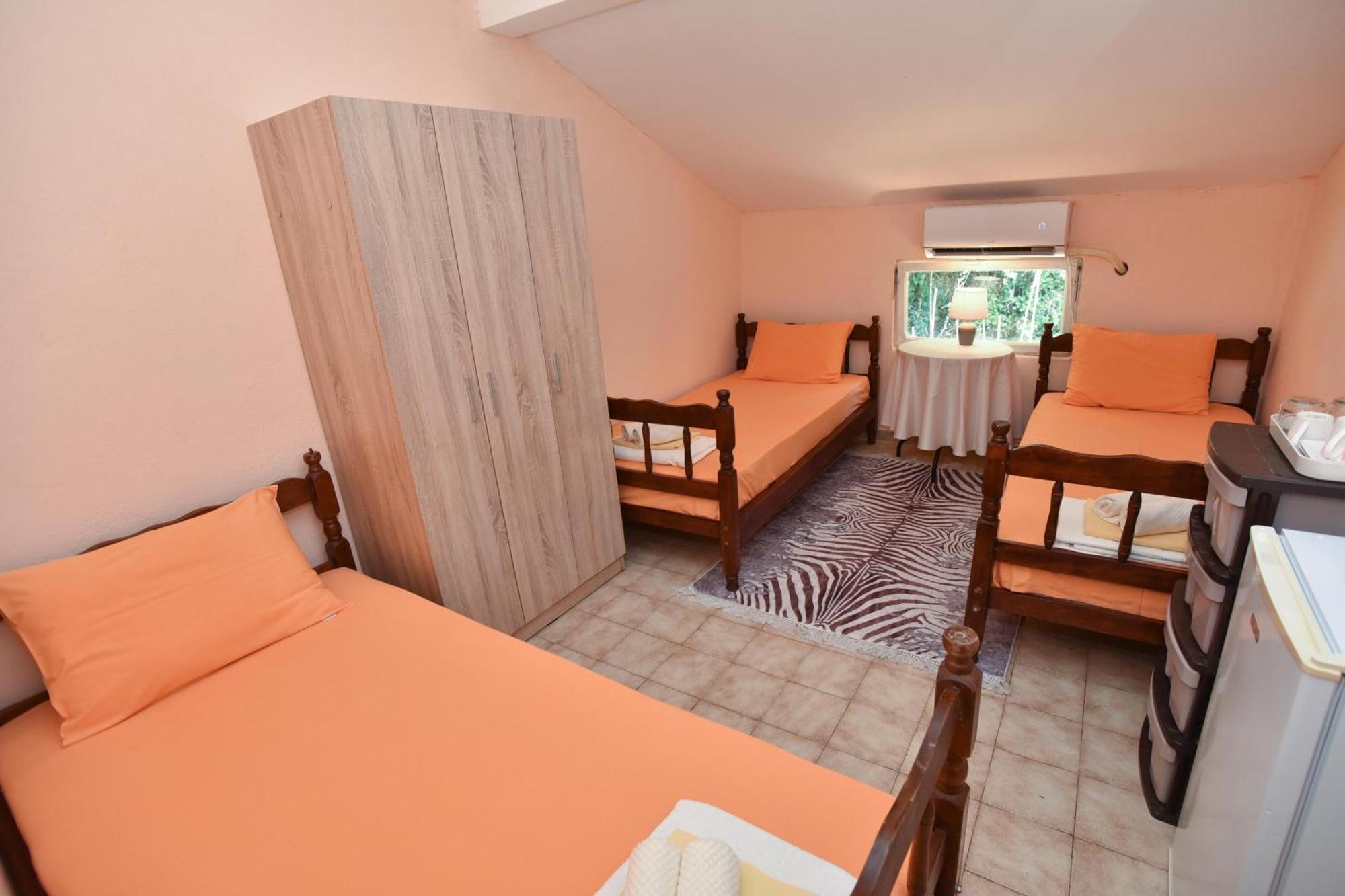 Vila Apartments Lidija Petrovac Exterior foto