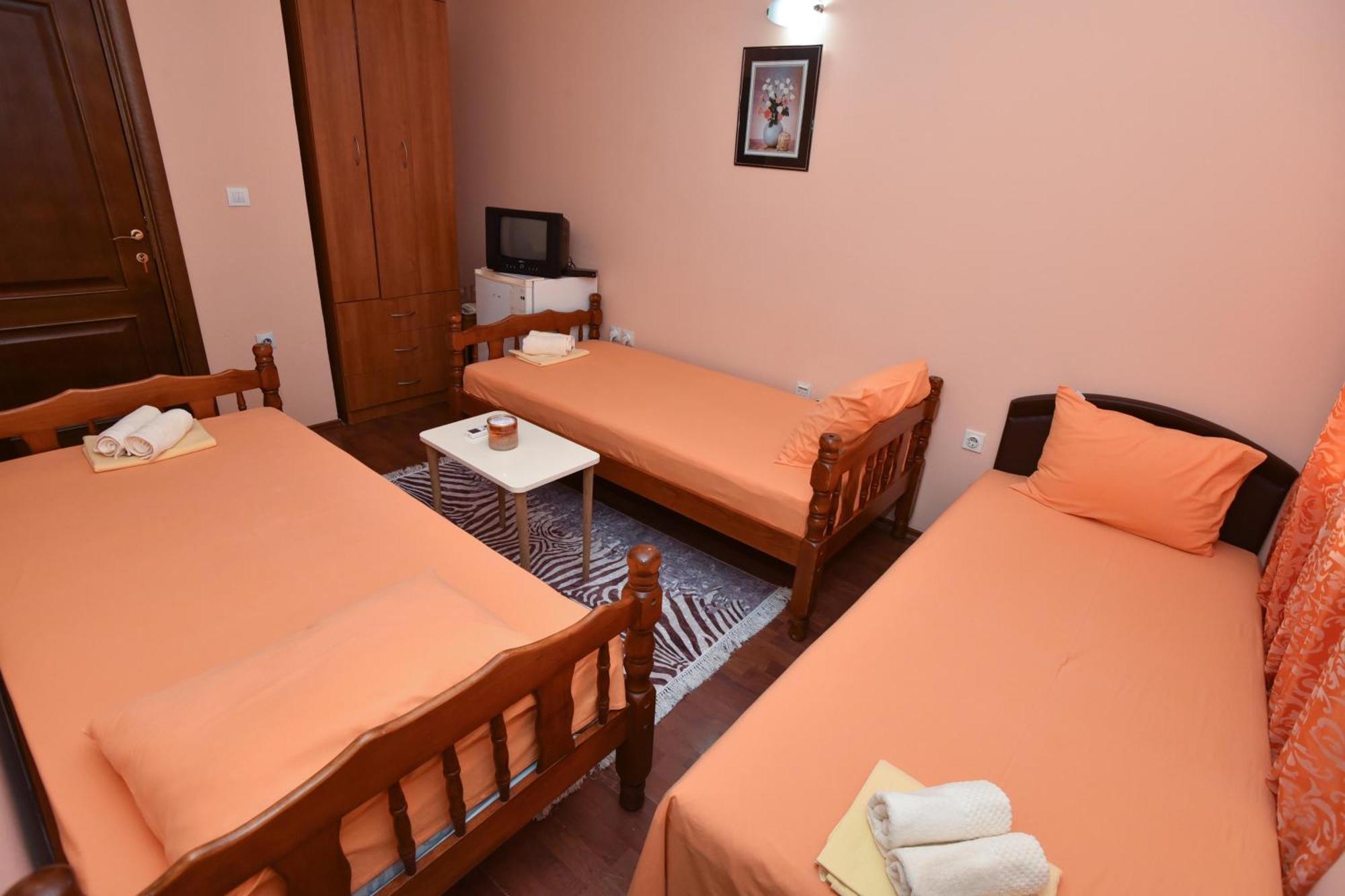 Vila Apartments Lidija Petrovac Exterior foto