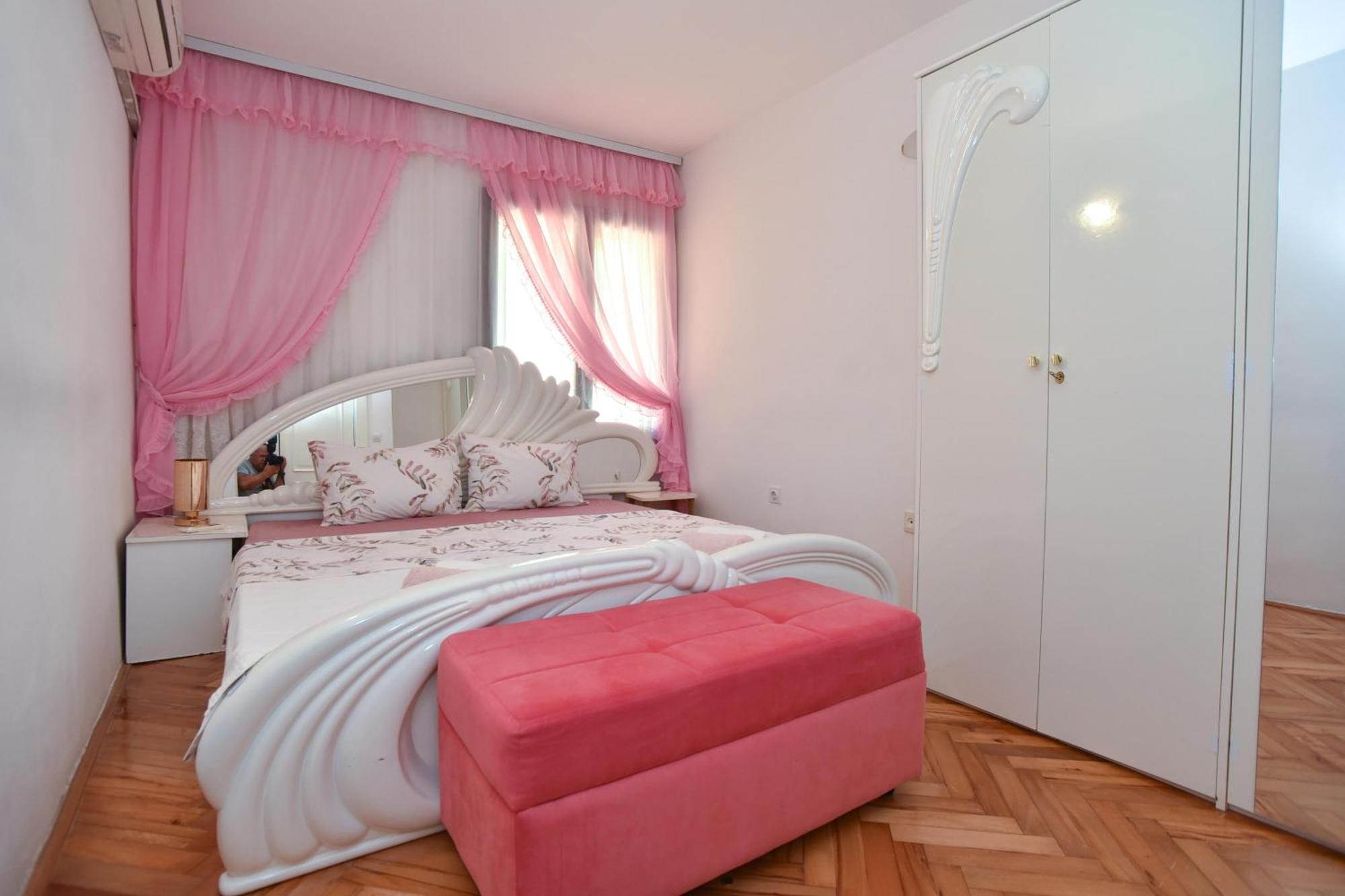 Vila Apartments Lidija Petrovac Exterior foto