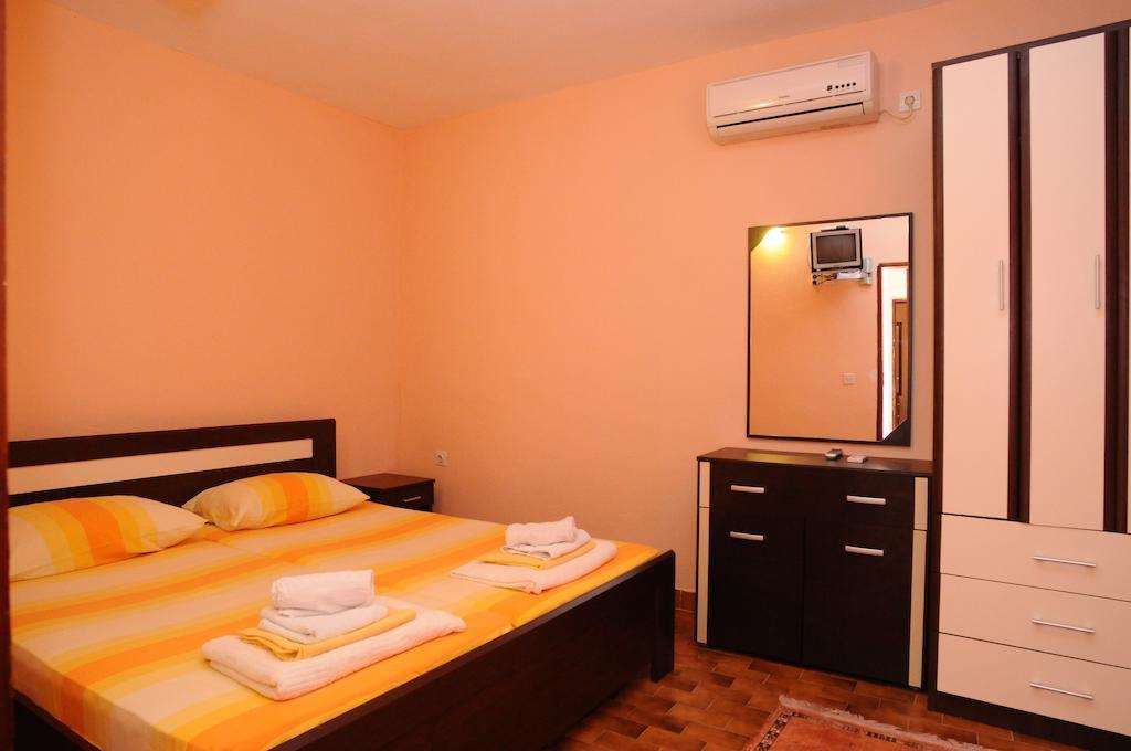 Vila Apartments Lidija Petrovac Quarto foto